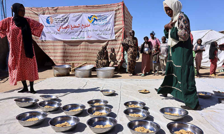 People fleeing violence in Sudan find little aid at Chad border